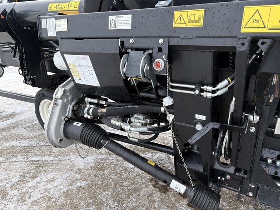 Used 2020 MacDon FD135 Combine Platforms at Horizon Ag & Turf in Lloydminster, AB - Photo19