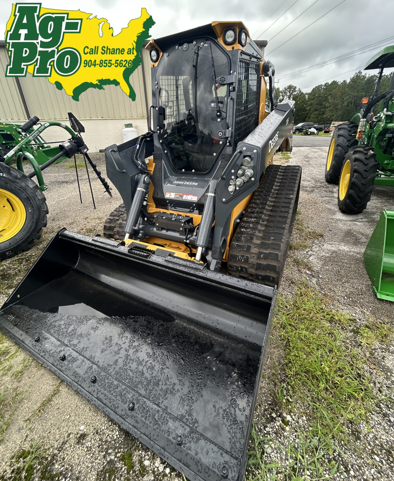 2025 John Deere 335 P Image 2