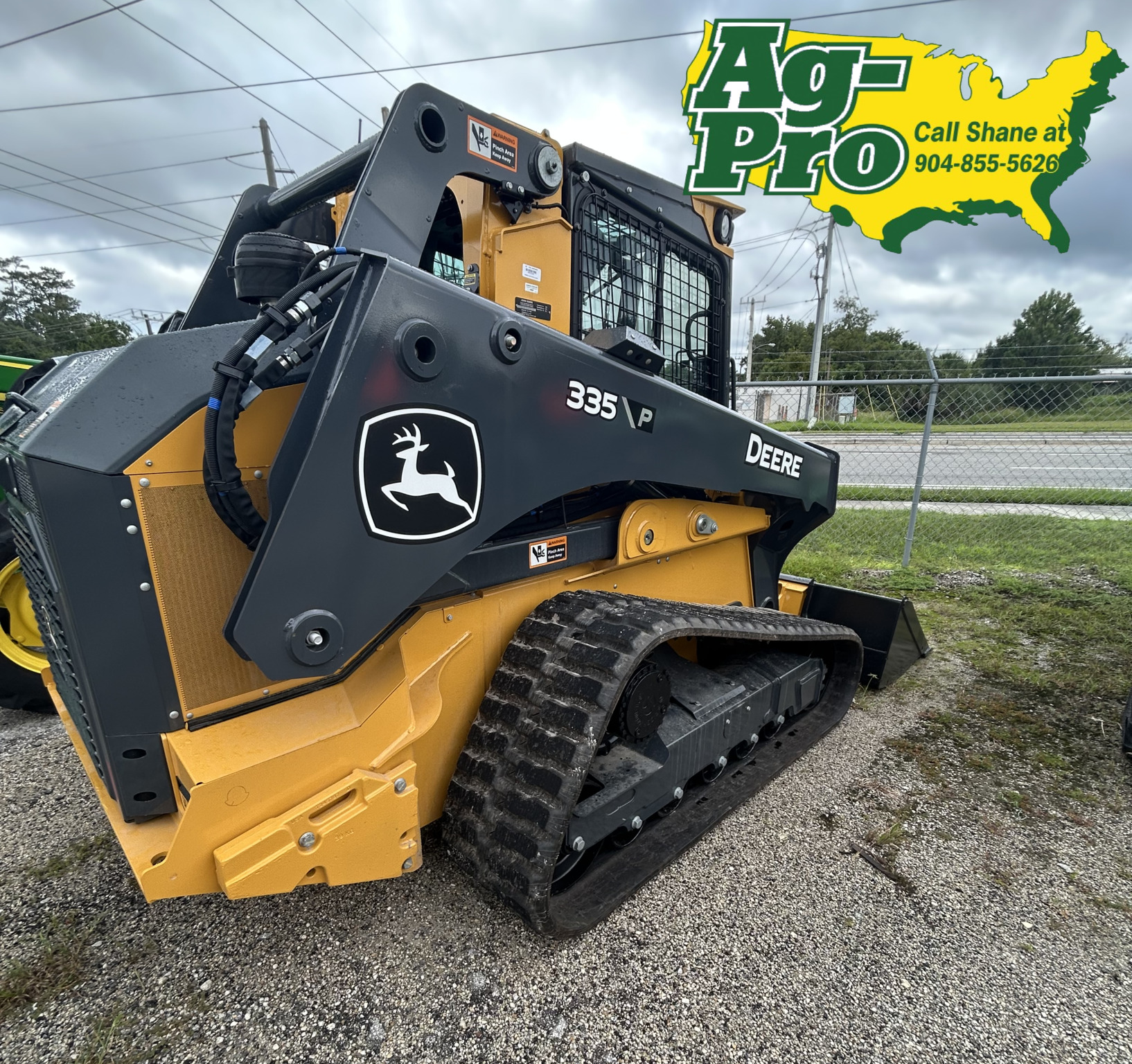 2025 John Deere 335 P Image 4