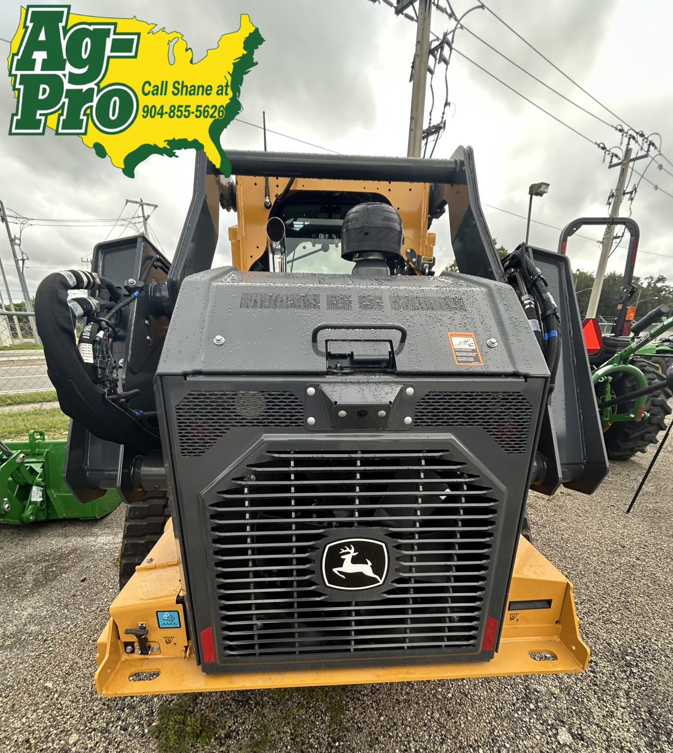 2025 John Deere 335 P Image 5