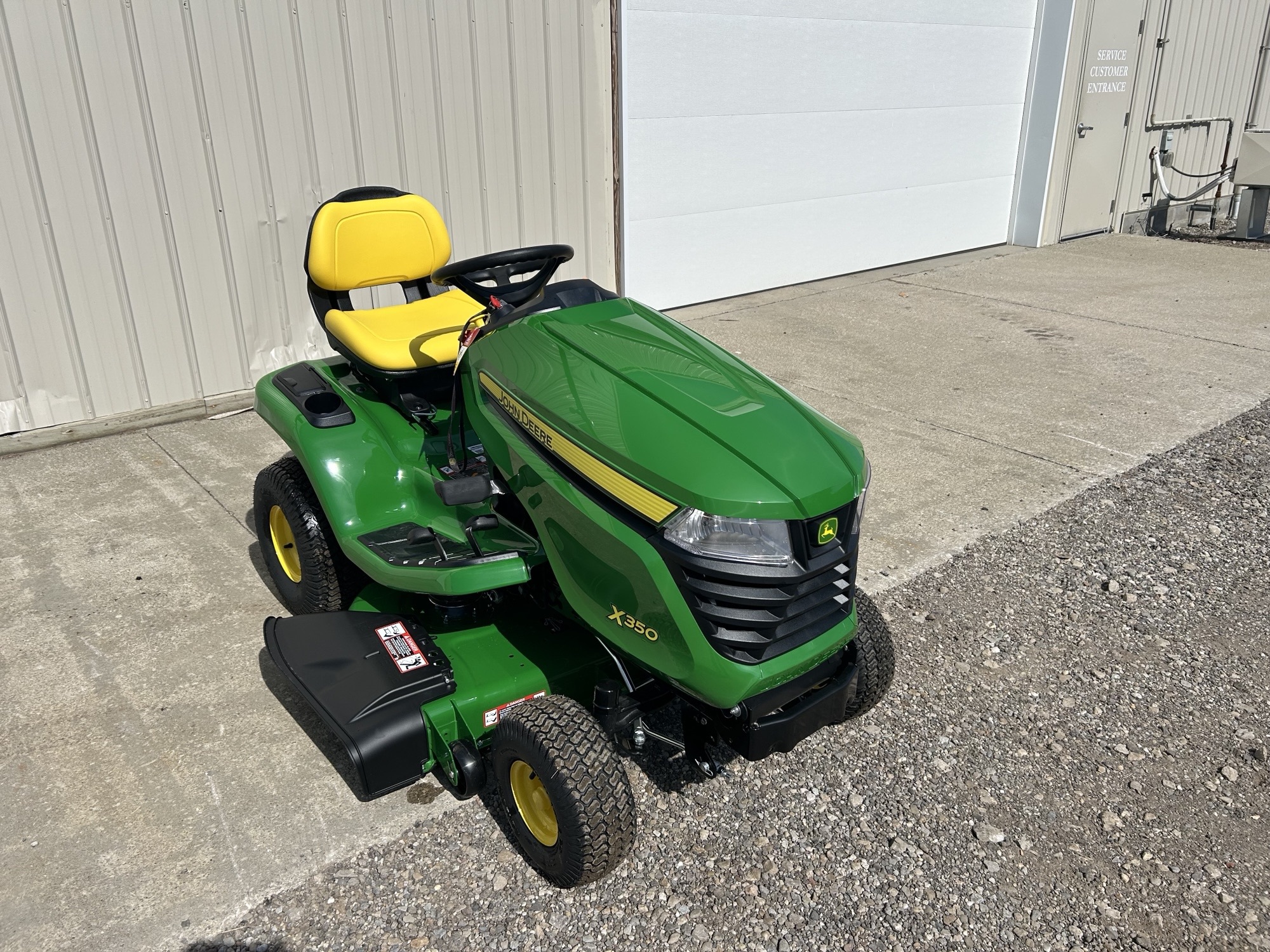 2025 John Deere X350 Image 1