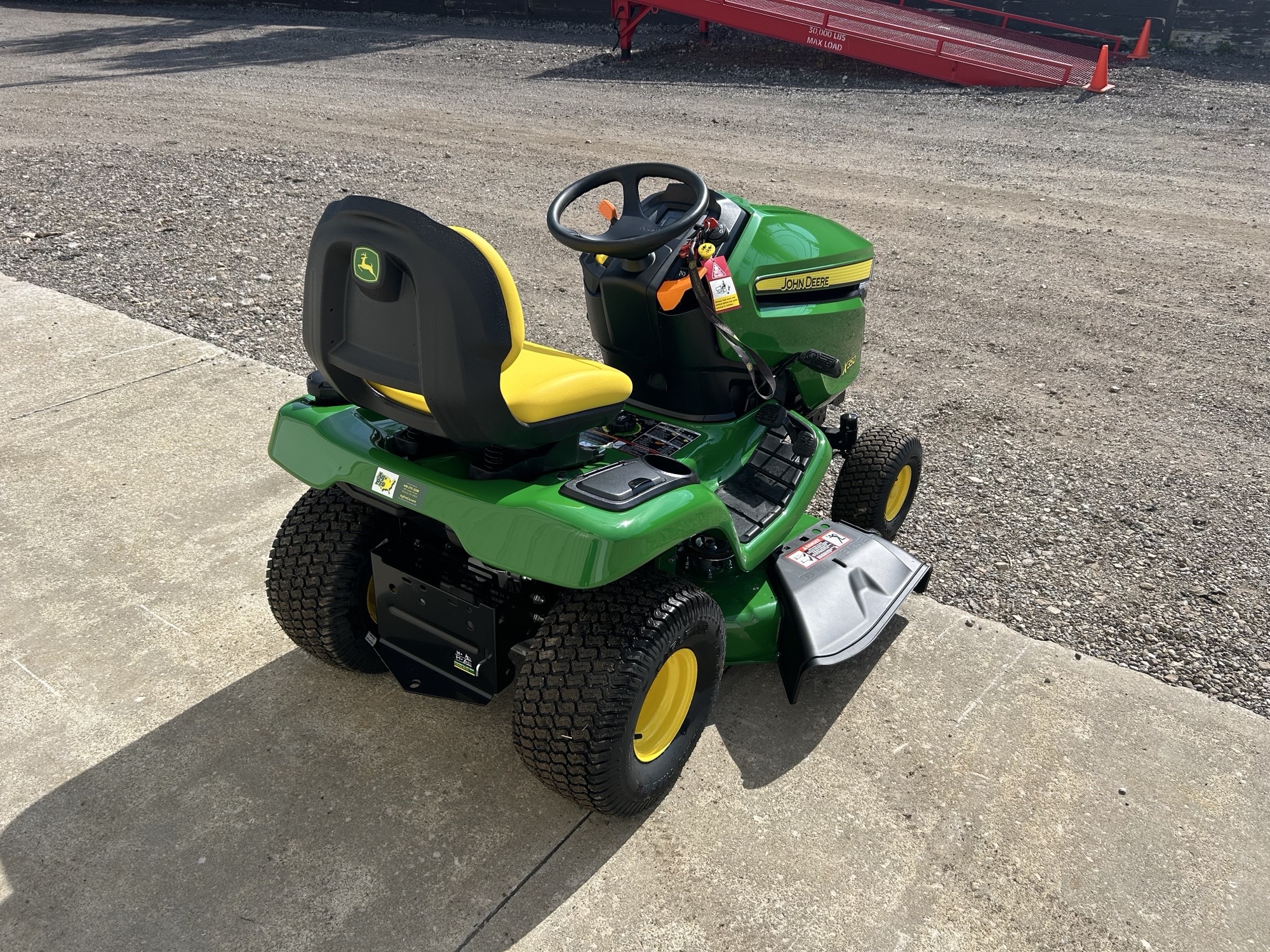 2025 John Deere X350 Image 6