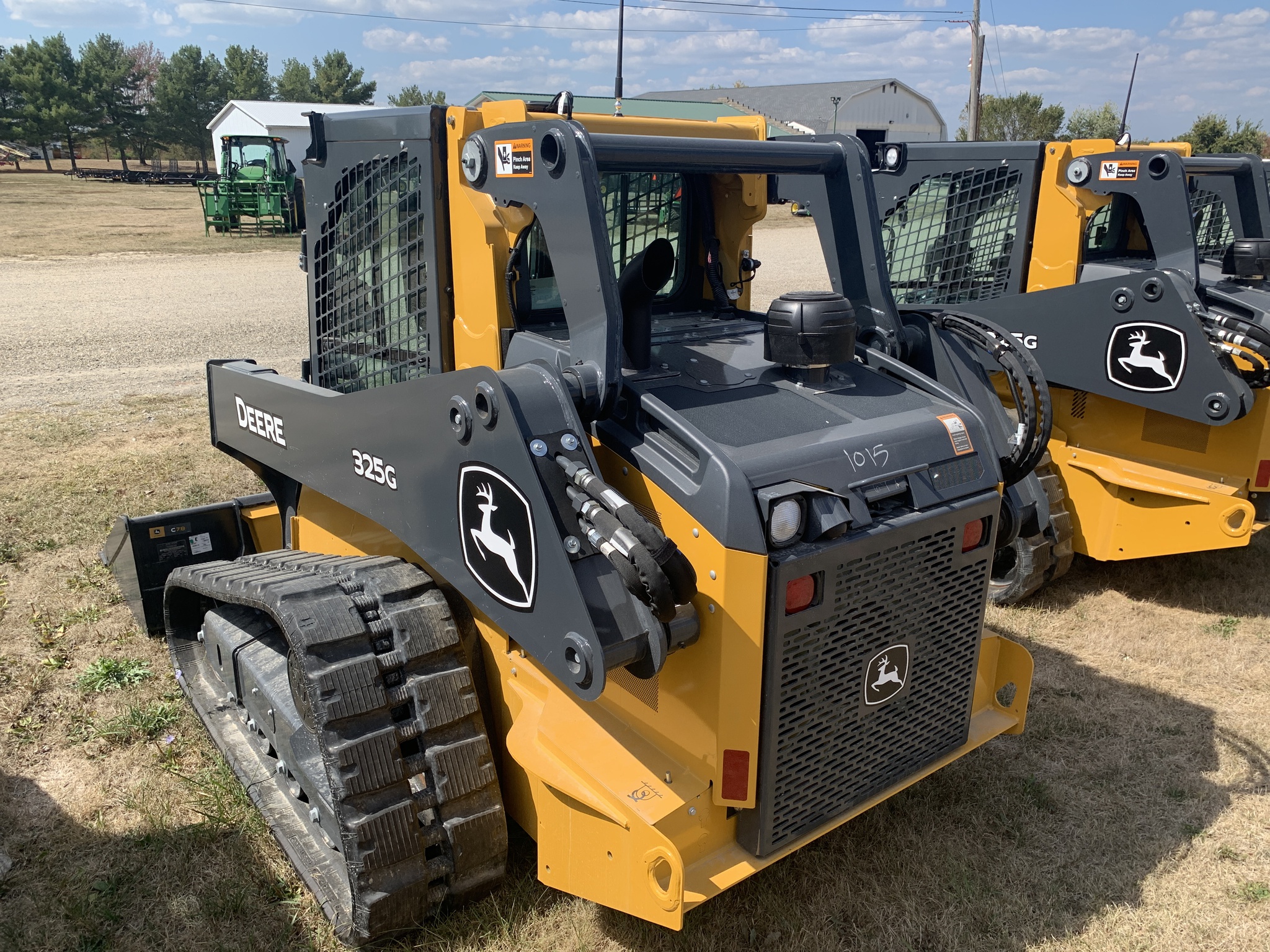 2025 John Deere 325G Image 2
