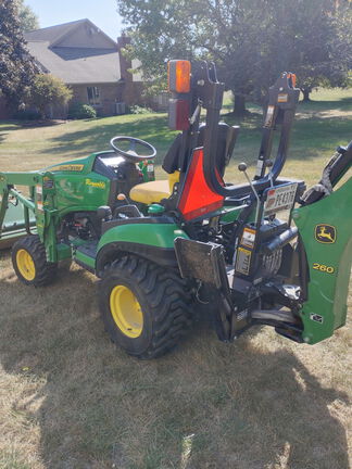 2016 John-Deere 1025R