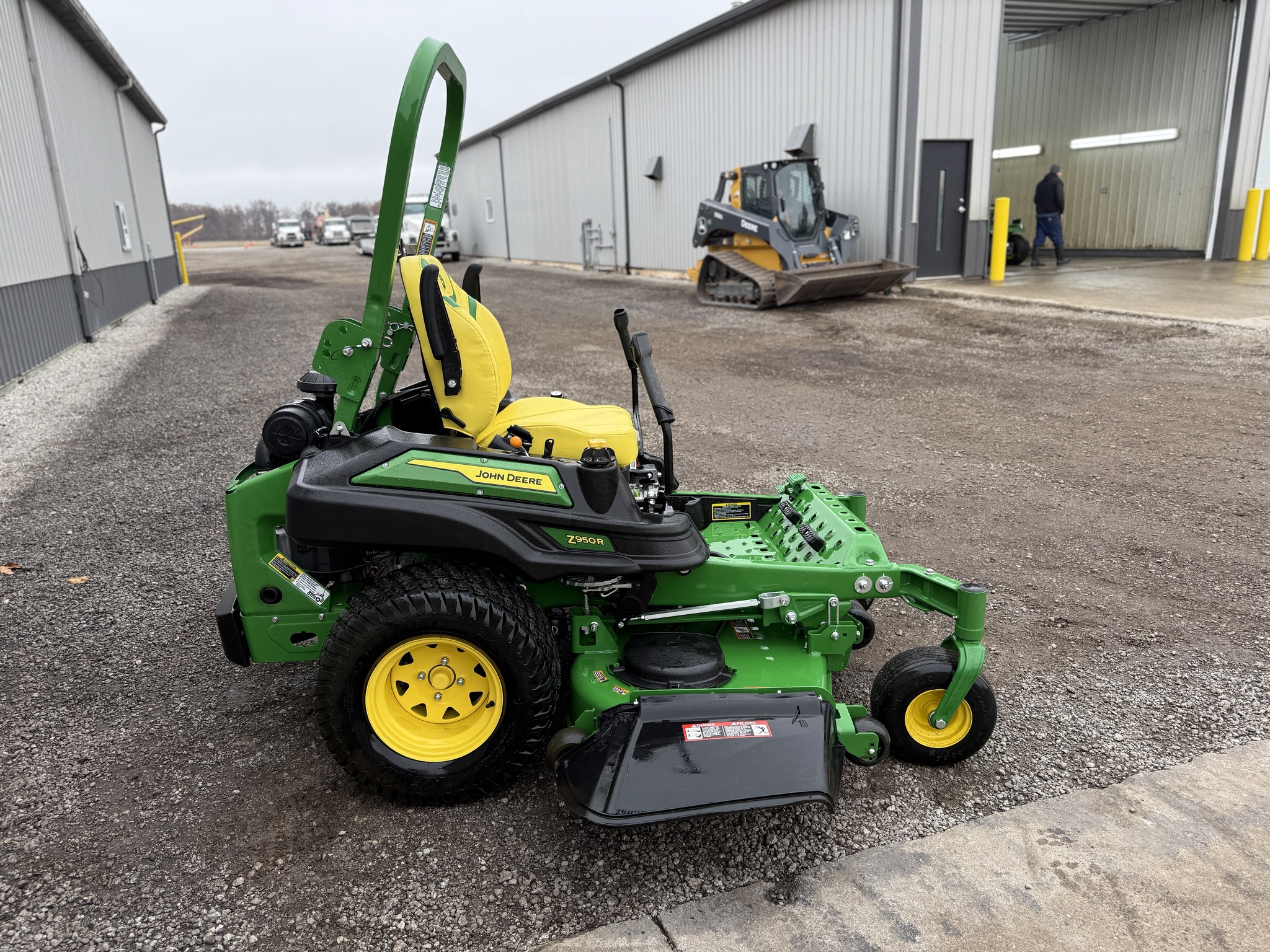 2023 John Deere Z950R Image 11