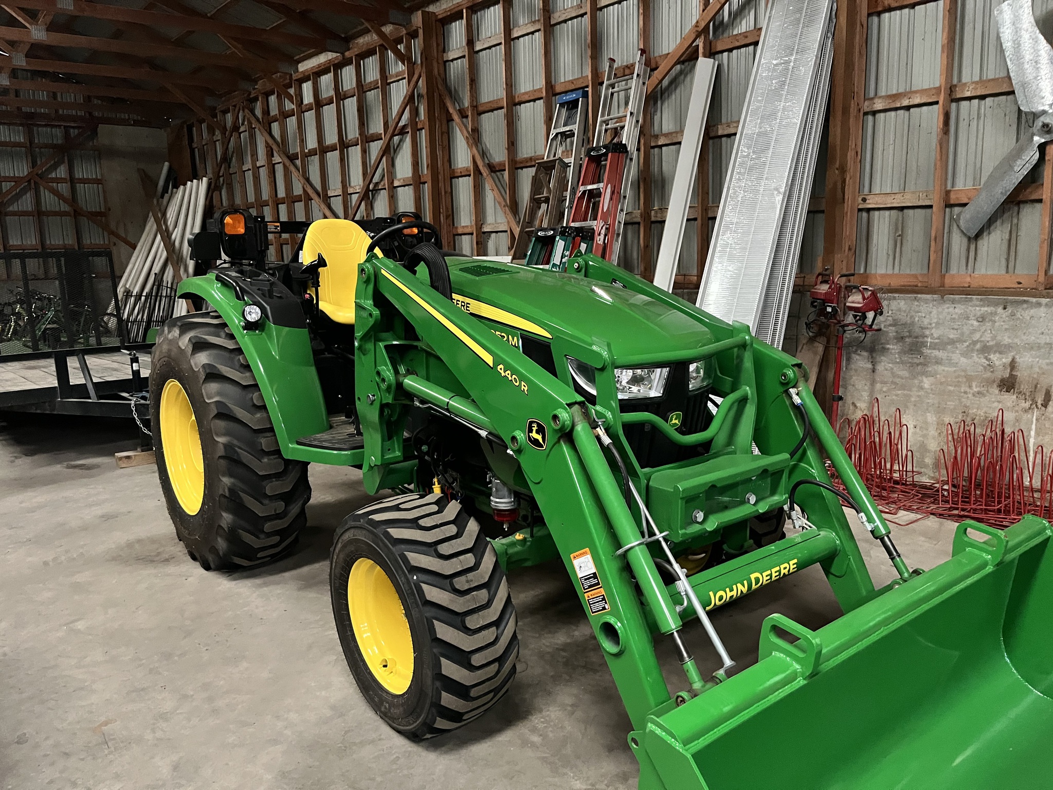 2022 John Deere 4052M