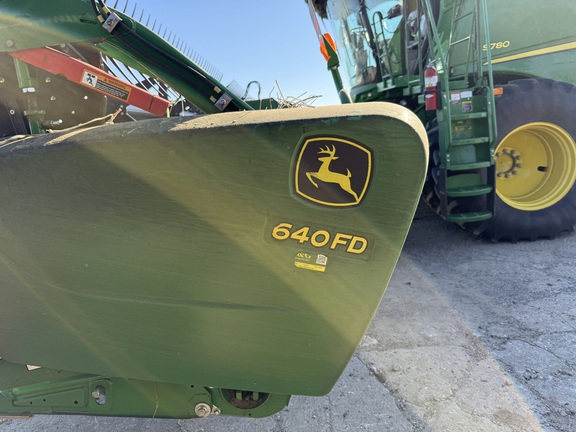 Photo of 2017 John Deere 640FD