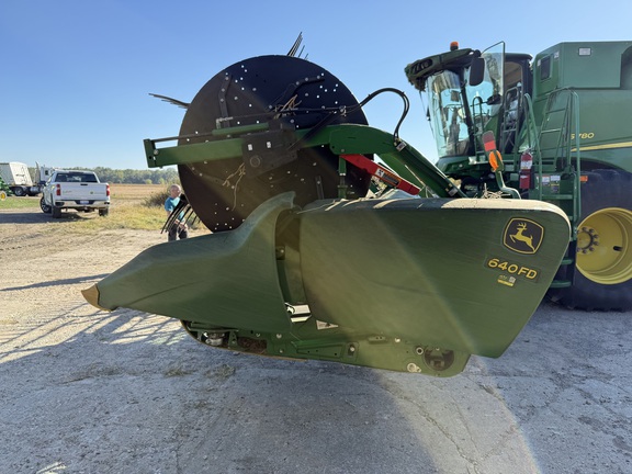 Photo of 2017 John Deere 640FD