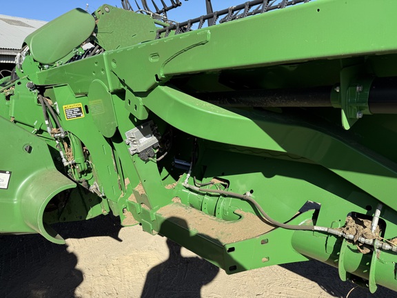 Photo of 2017 John Deere 640FD