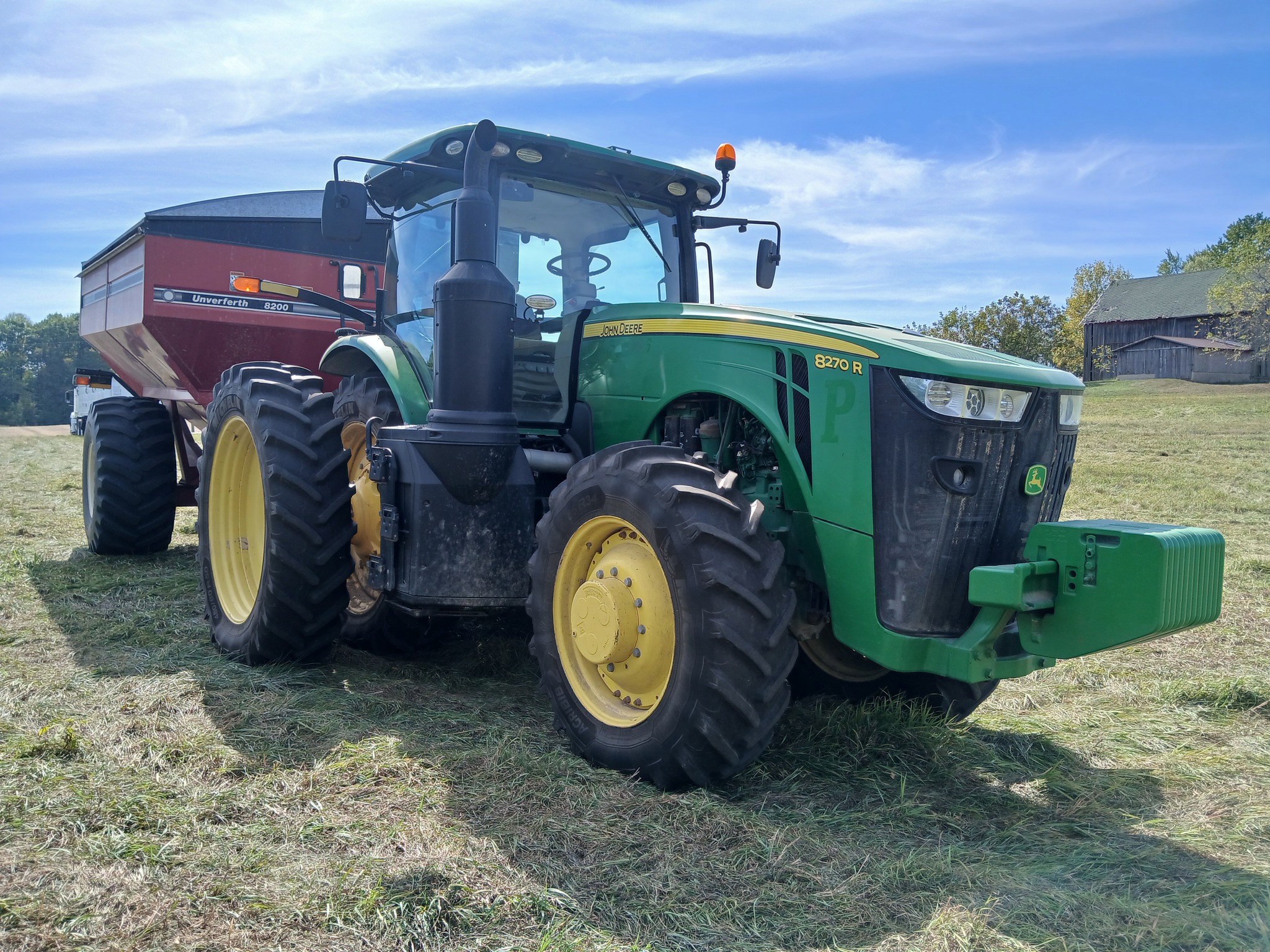 2017 John Deere 8270R Image 3