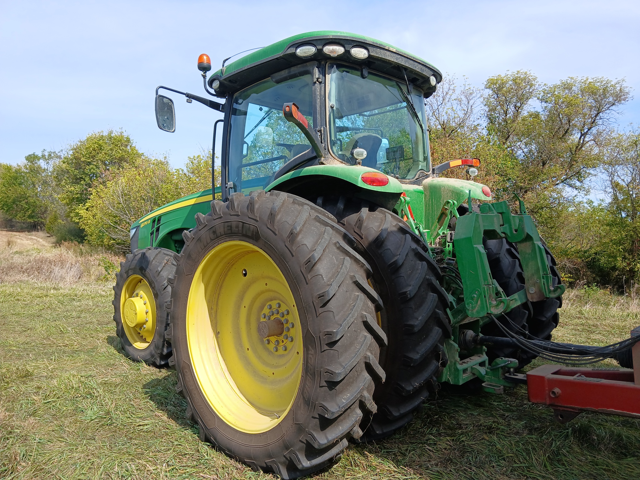 2017 John Deere 8270R Image 5