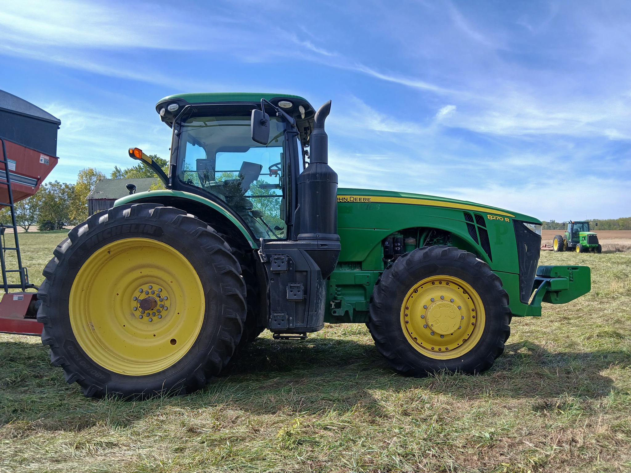 2017 John Deere 8270R Image 2
