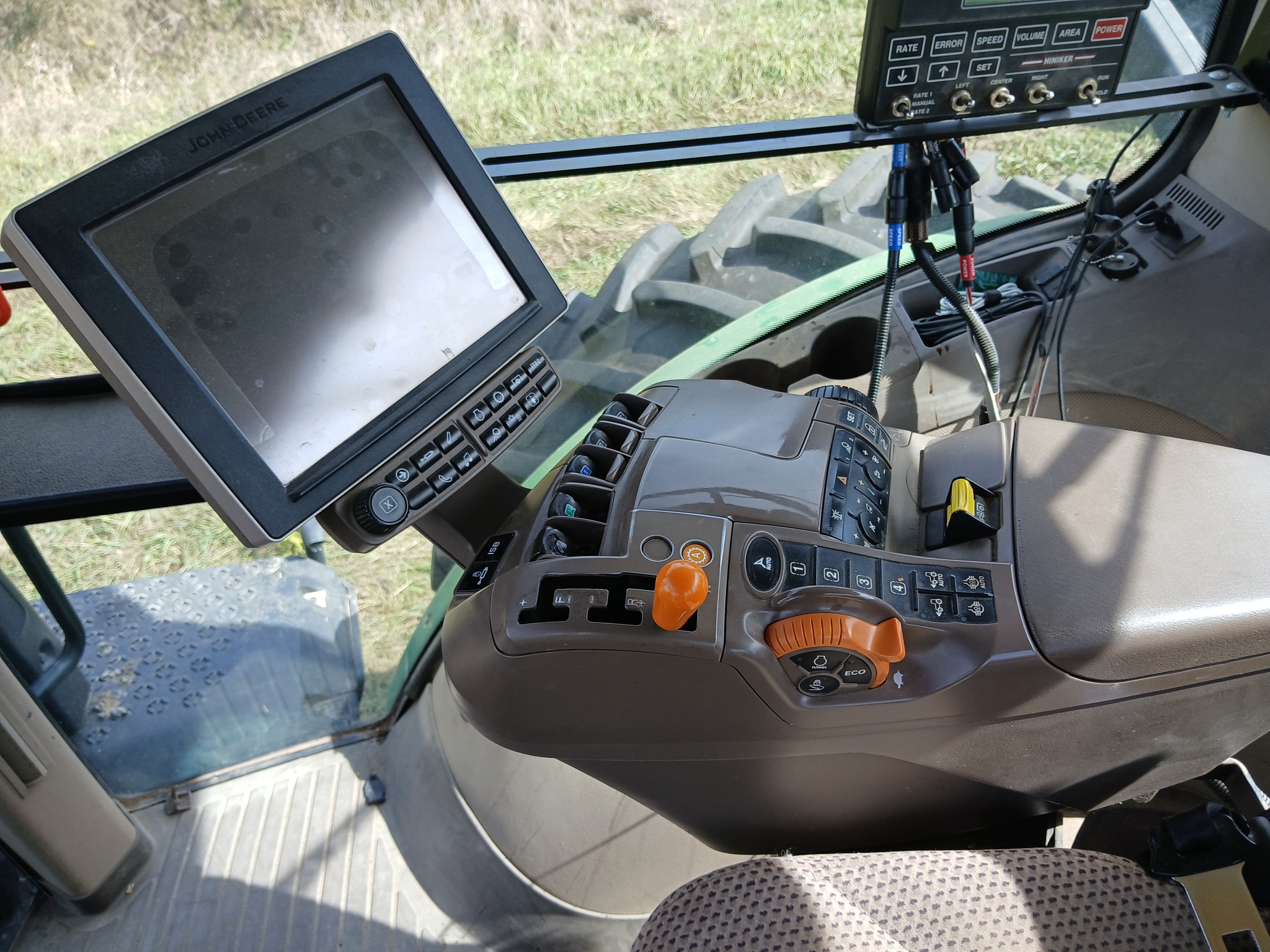 2017 John Deere 8270R Image 9