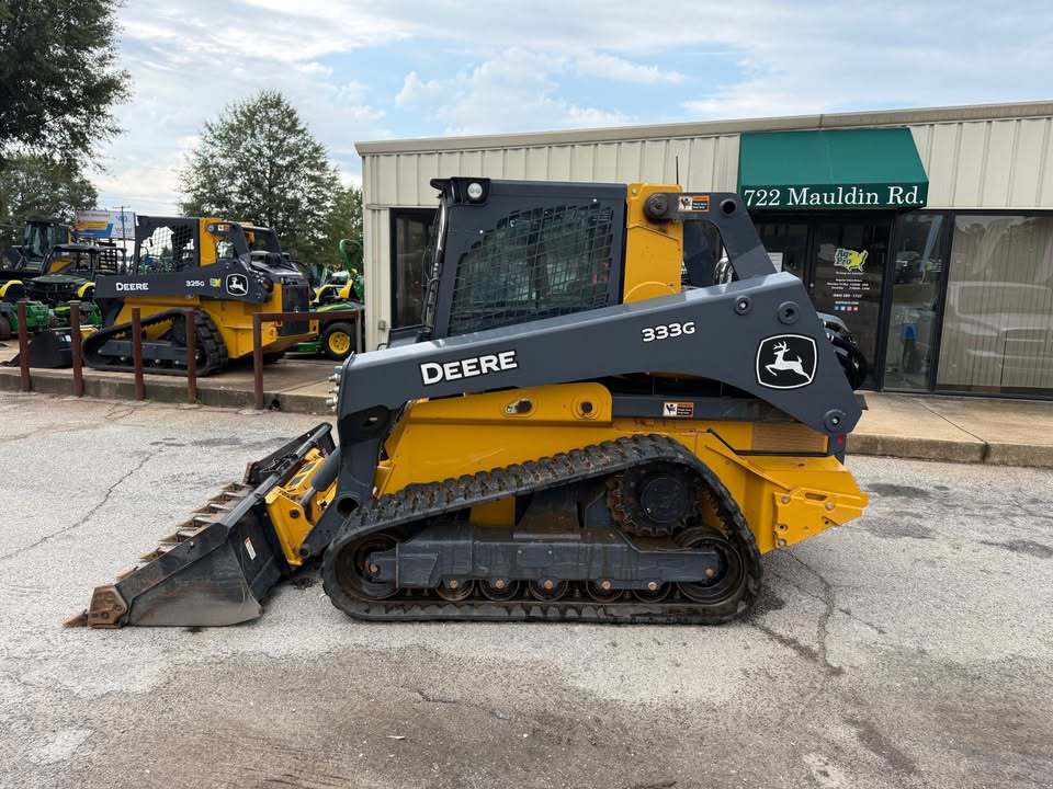 2022 John Deere 333G Image 1