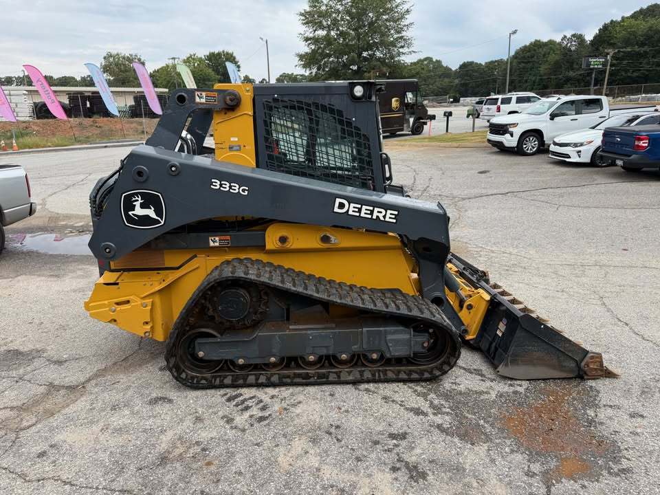 2022 John Deere 333G Image 4