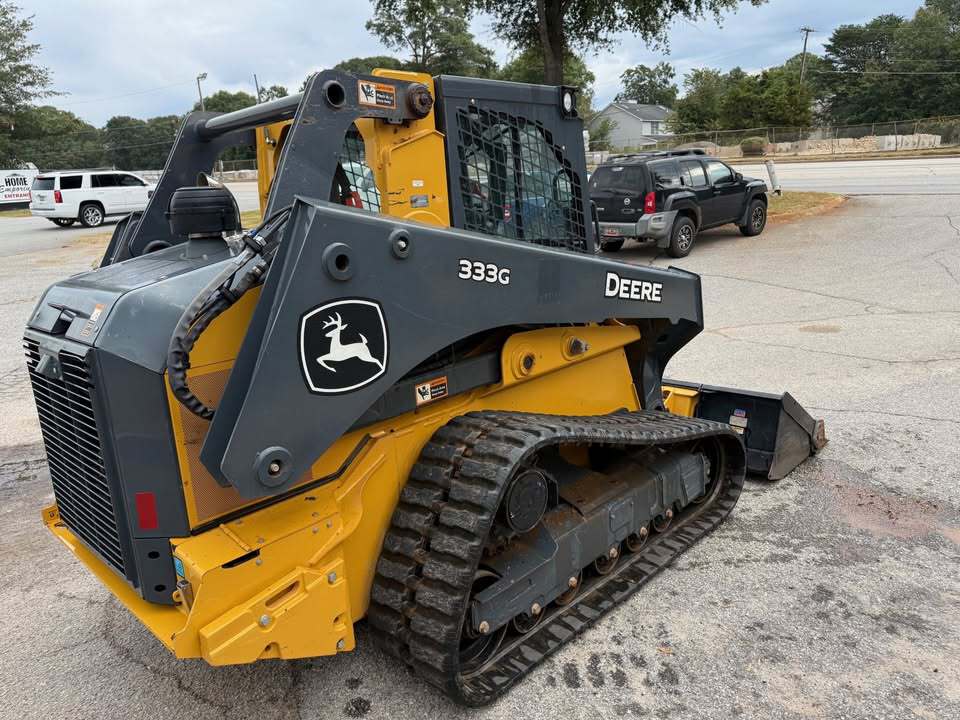 2022 John Deere 333G Image 8