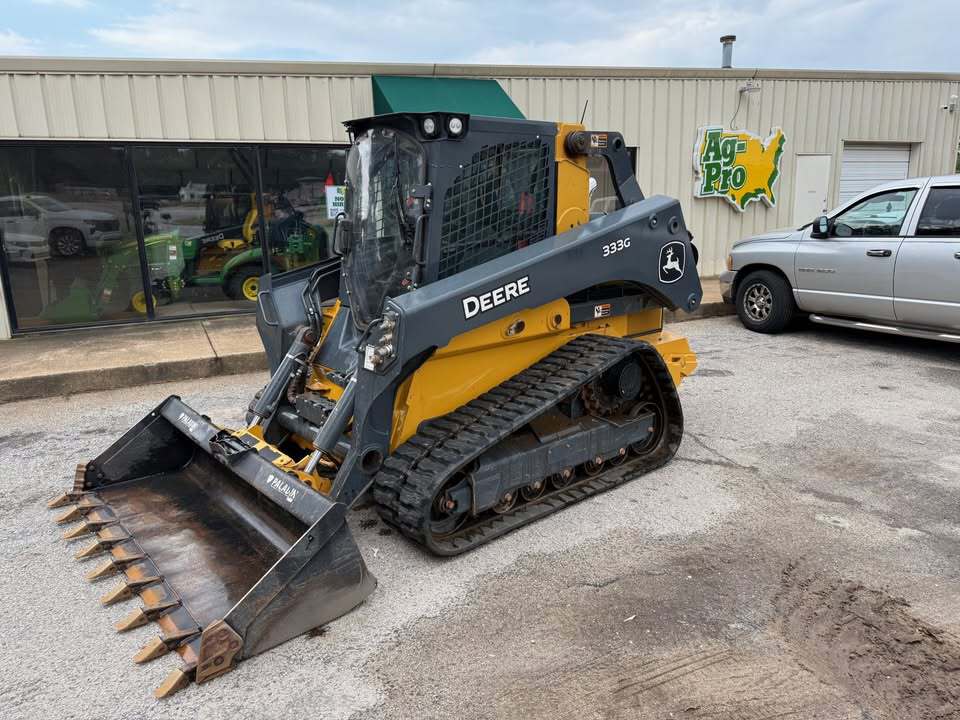 2022 John Deere 333G Image 11