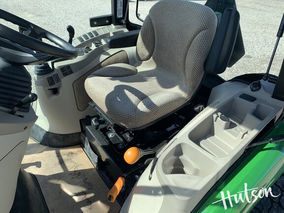 Photo of 2024 John Deere 3046R