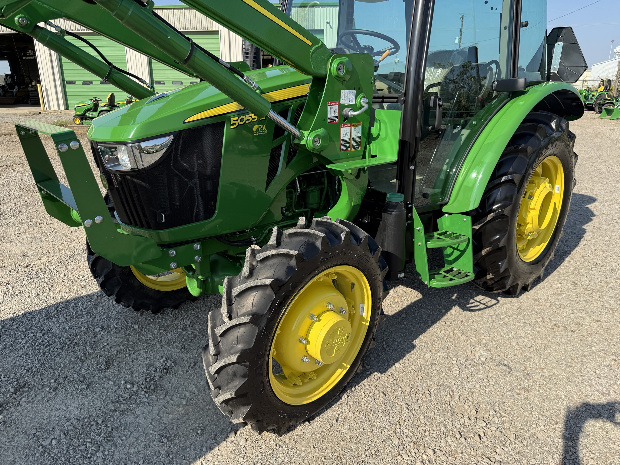 2022 John Deere 5055E Image 10