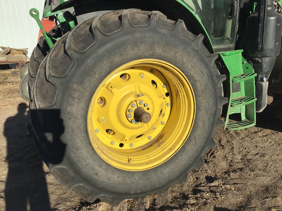 Used 2021 John Deere 6155R Row Crop Tractors at Horizon Ag & Turf in Lloydminster, AB - Photo7