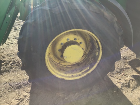 Used 2021 John Deere 6155R Row Crop Tractors at Horizon Ag & Turf in Lloydminster, AB - Photo9