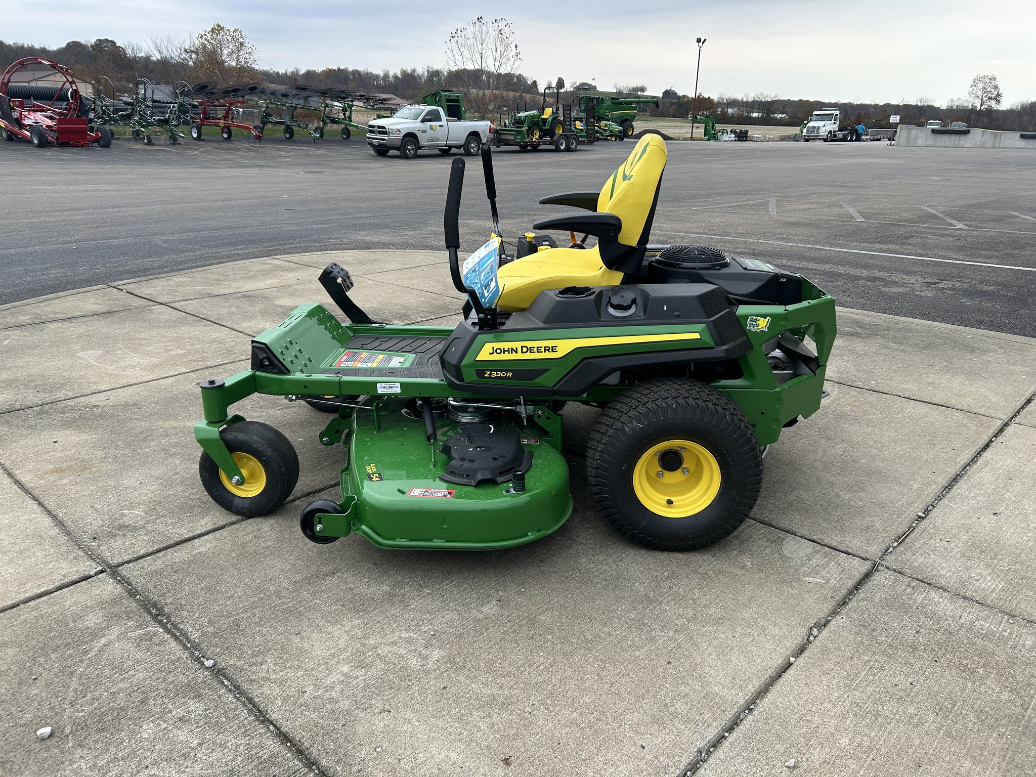2025 John Deere Z330R Image 1