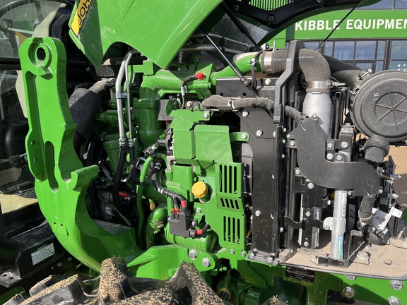 2025 John Deere 5075E - Photo24
