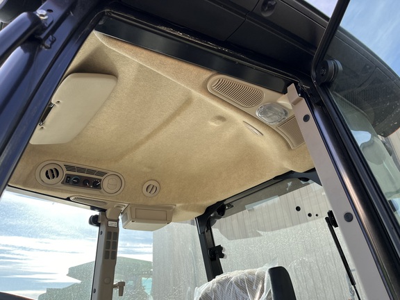 2025 John Deere 5075E - Photo28