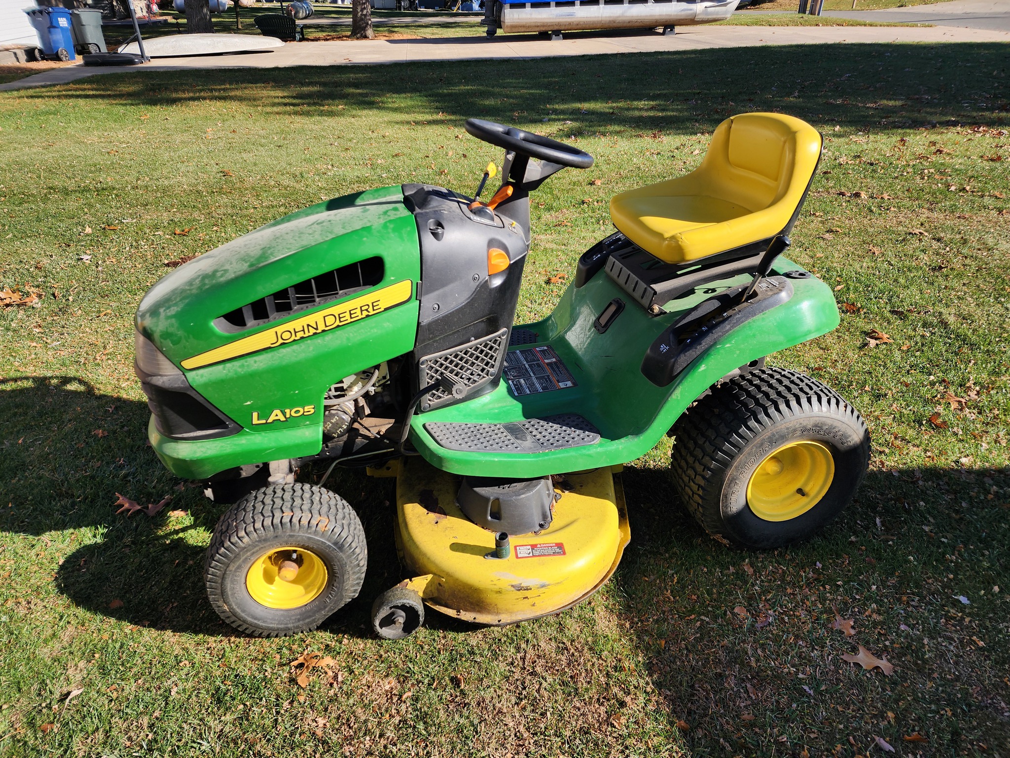 2009 John Deere LA105 Image 1