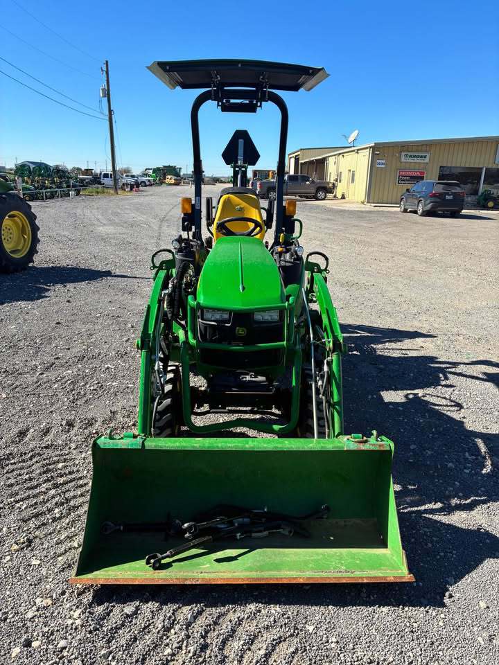 2023 John Deere 2025R Image 5