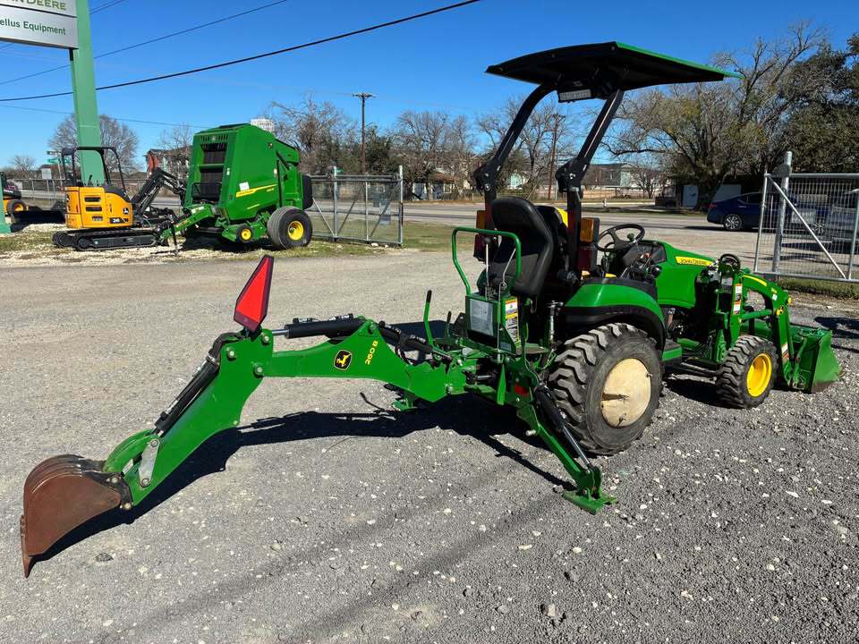 2023 John Deere 2025R Image 6