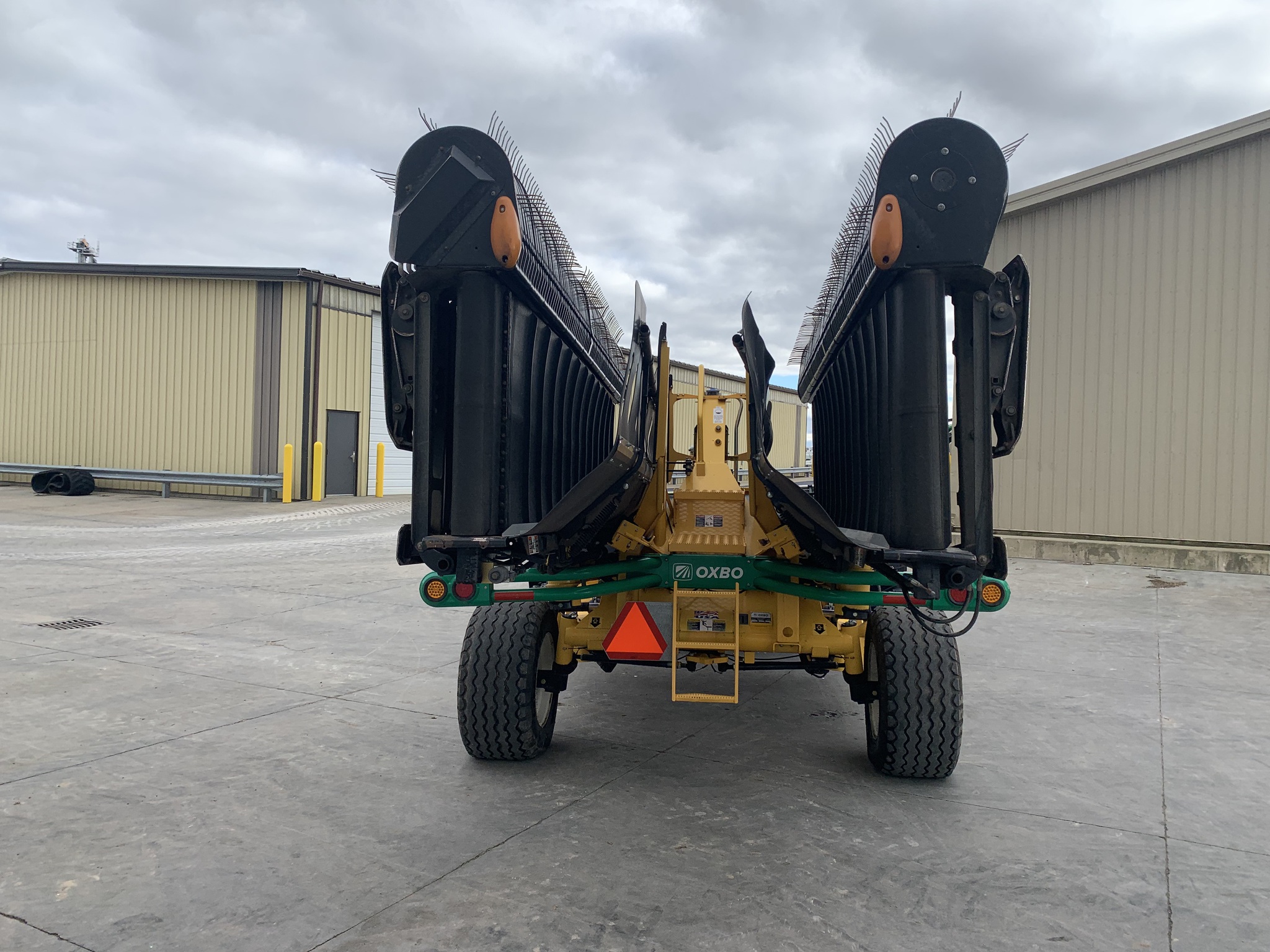 2021 Oxbo 2340 Image 4