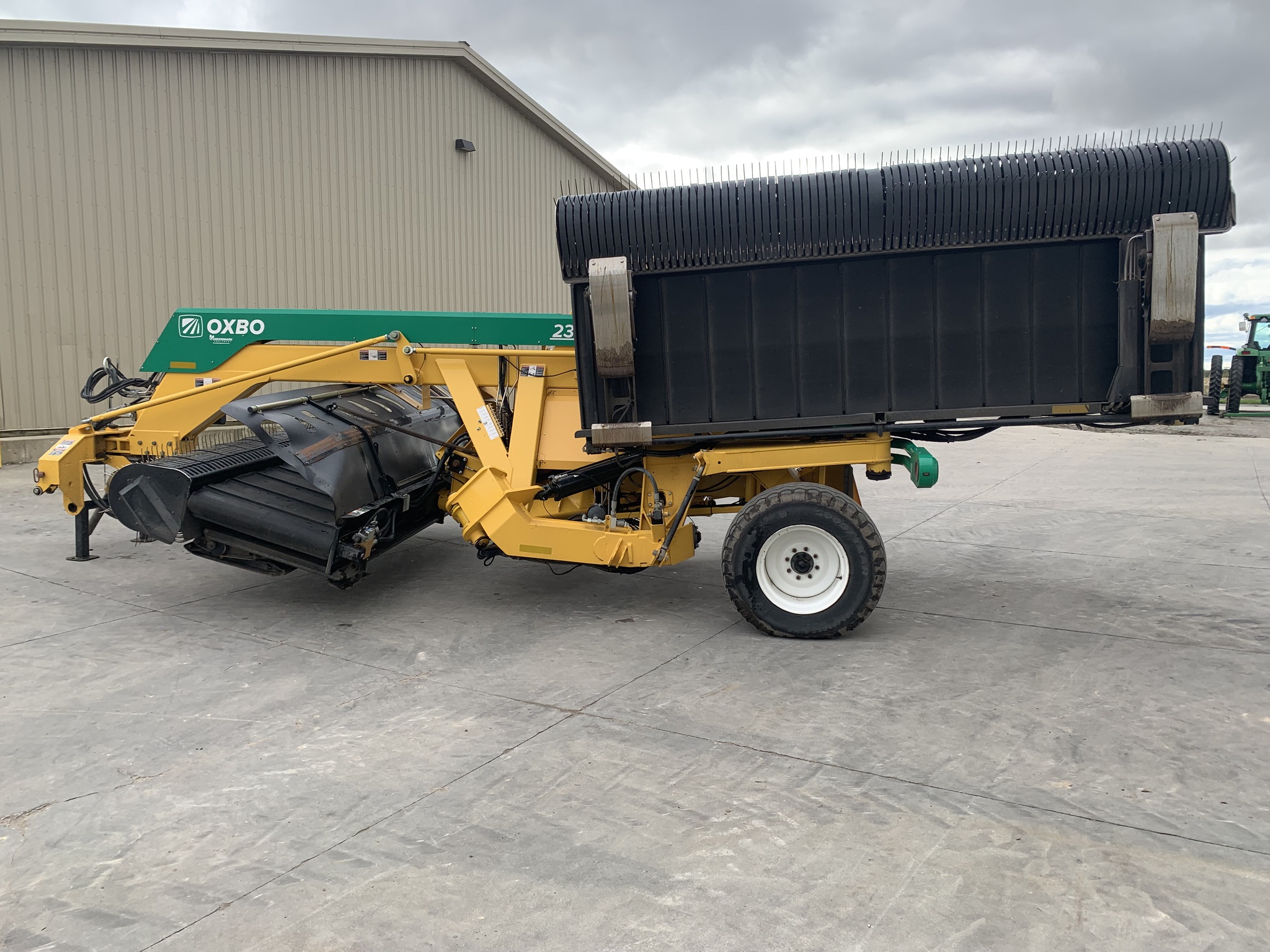 2021 Oxbo 2340 Image 6