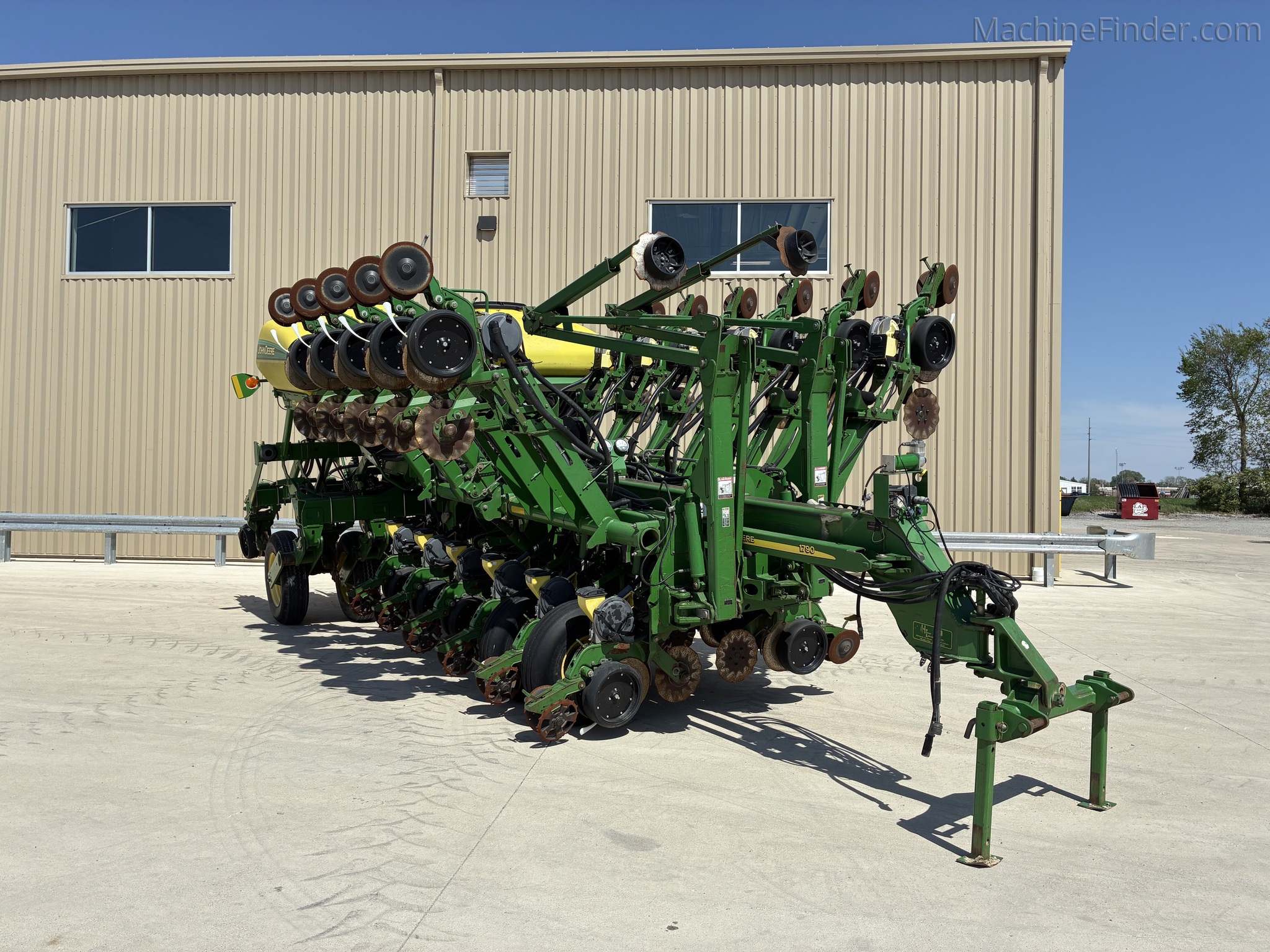 2003 John Deere 1790 | Planters: Drawn | MachineFinder