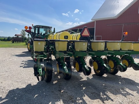 1991 John Deere 7200 Image 7