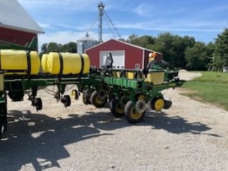 1991 John Deere 7200 Image 6