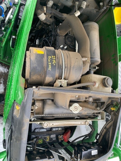 2022 John Deere 1025R Image 9