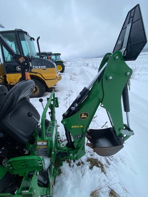 2022 John Deere 1025R Image 6