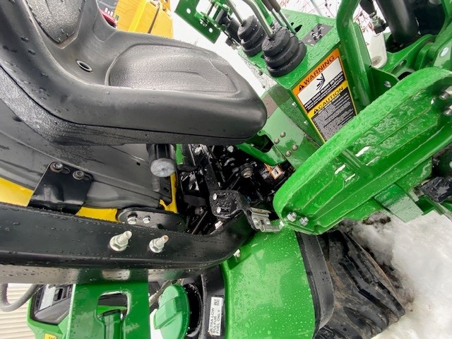 2022 John Deere 1025R Image 5