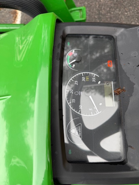 2024 John Deere 1023E Image 5