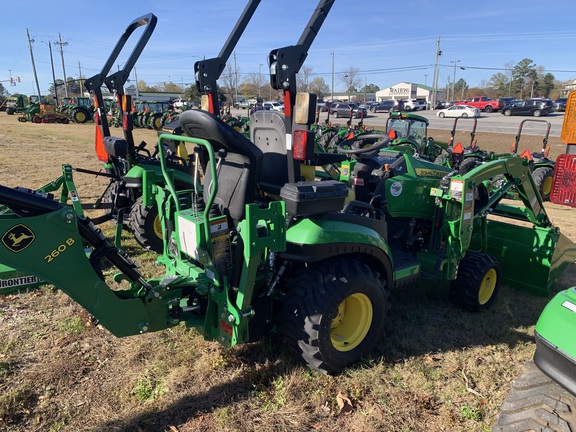 2023 John Deere 1025R Photo 2