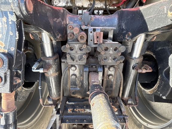 Used 2006 Case IH Magnum 275 Row Crop Tractors at Koenig Equipment in Greenville, OH - Photo14