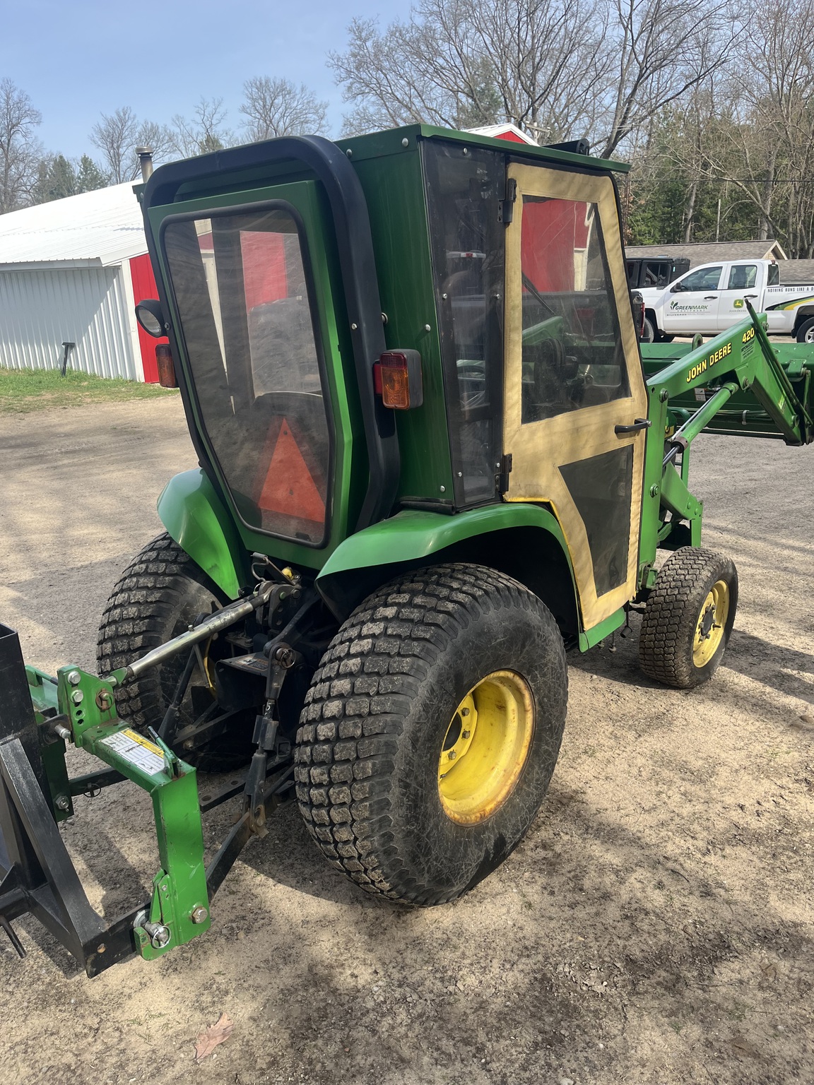 1999 John Deere 4200 Image 2