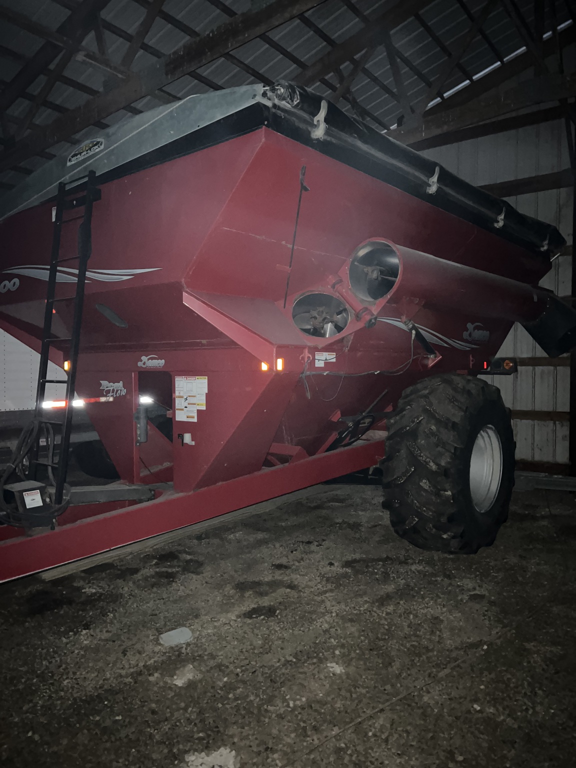 2006 Demco 800 Image 1
