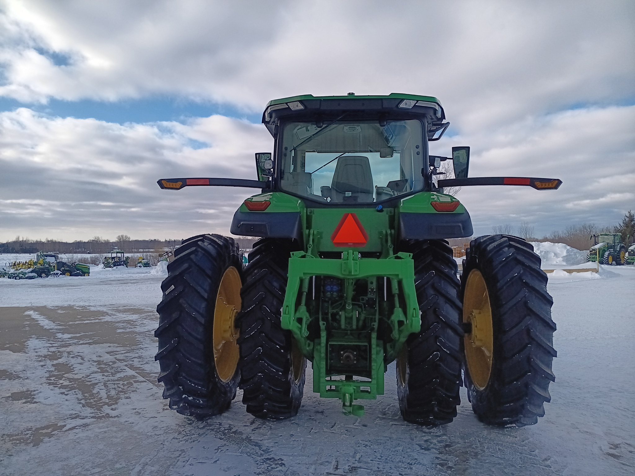 2024 John Deere 8R 230 Image 4