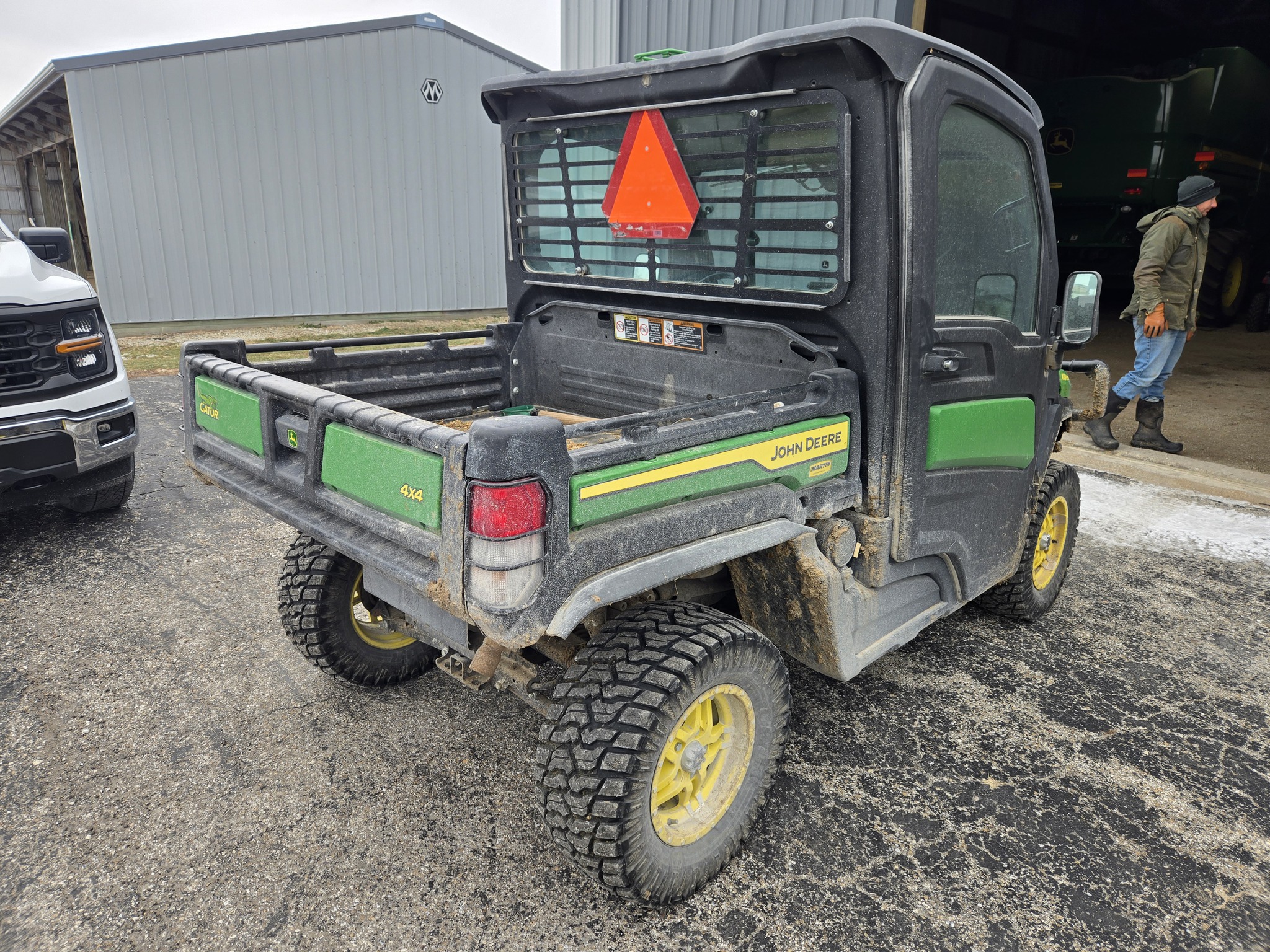  2022 John Deere XUV 835M at Heritage Tractor in Carthage, IL