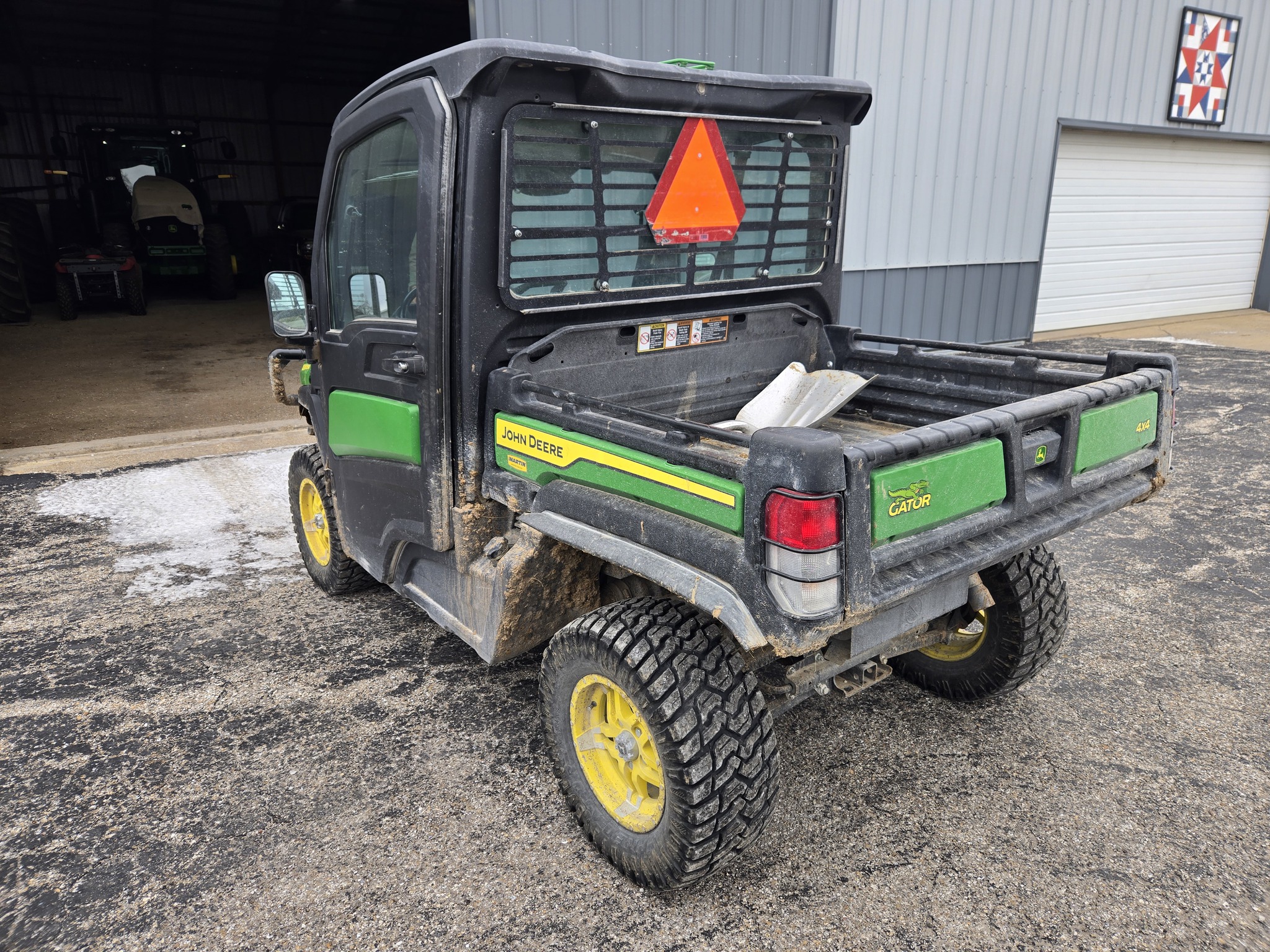  2022 John Deere XUV 835M at Heritage Tractor in Carthage, IL