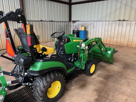 2023 John Deere 1025R Photo 5