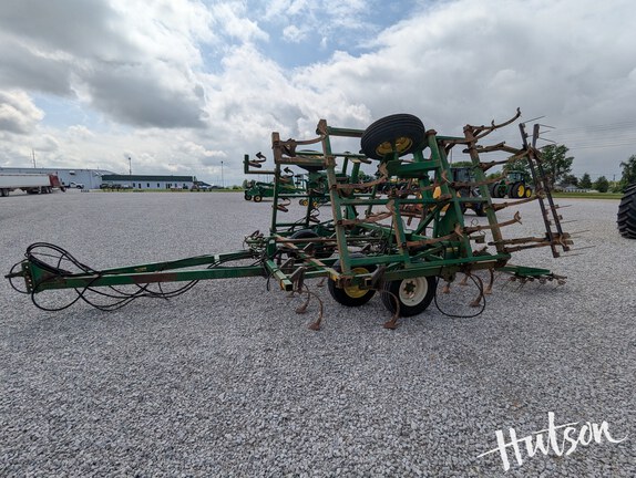 Photo of 1990 John Deere 960