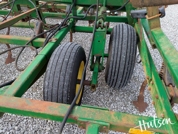 Photo of 1990 John Deere 960